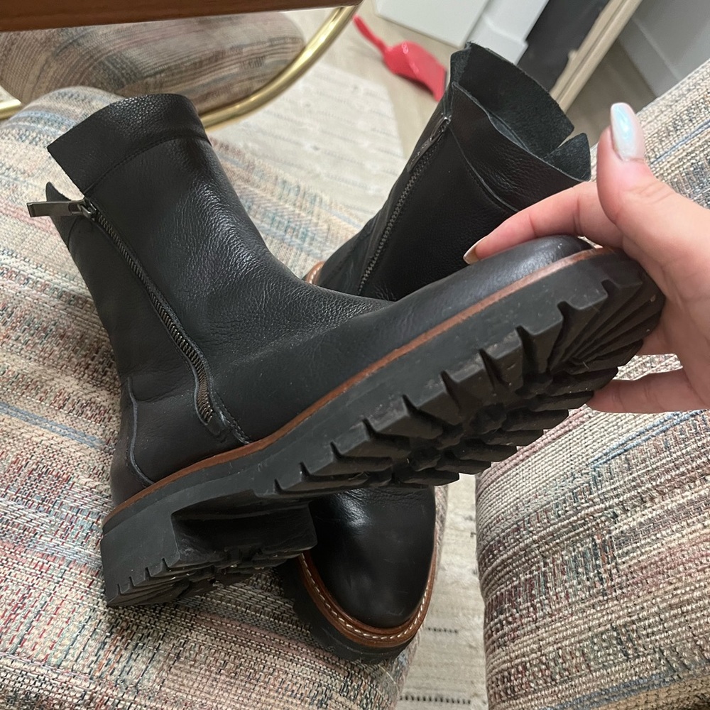 Paul Green Santana Flat Women’s Ankle Boot